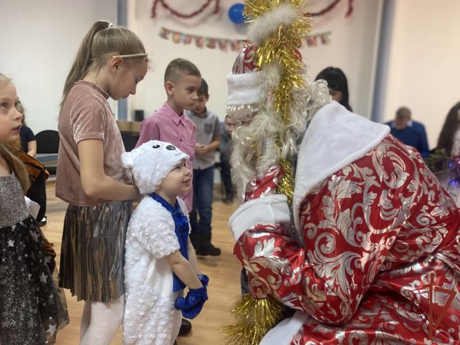 «Дед мороз специального назначения» подарил праздник детям в Томске