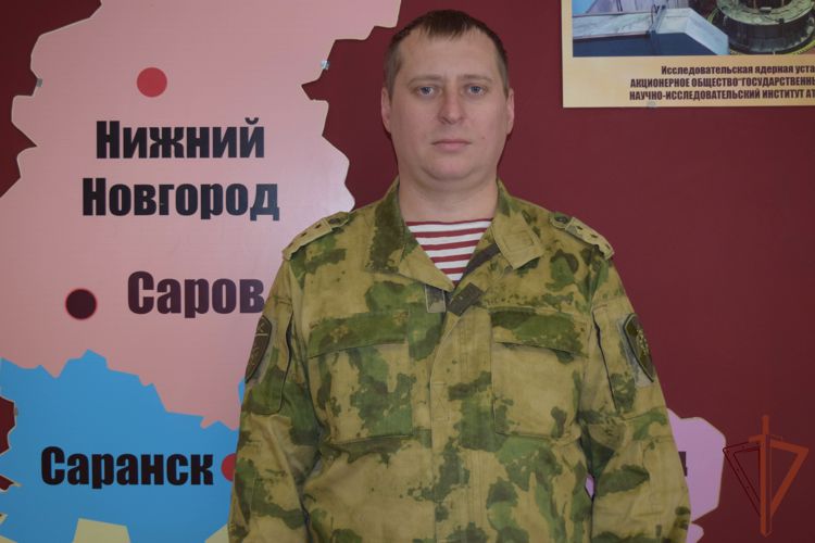 Военнослужащий Росгвардии спас пожилую жительницу Сарова