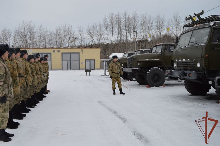 В Уральском округе Росгвардии стартовал зимний период подготовки