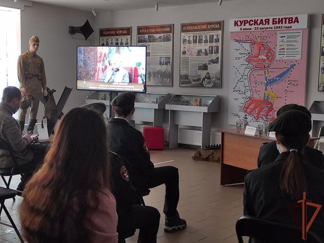 В регионах Центрального федерального округа росгвардейцы провели ряд мероприятий, посвященных годовщине прорыва блокады Ленинграда