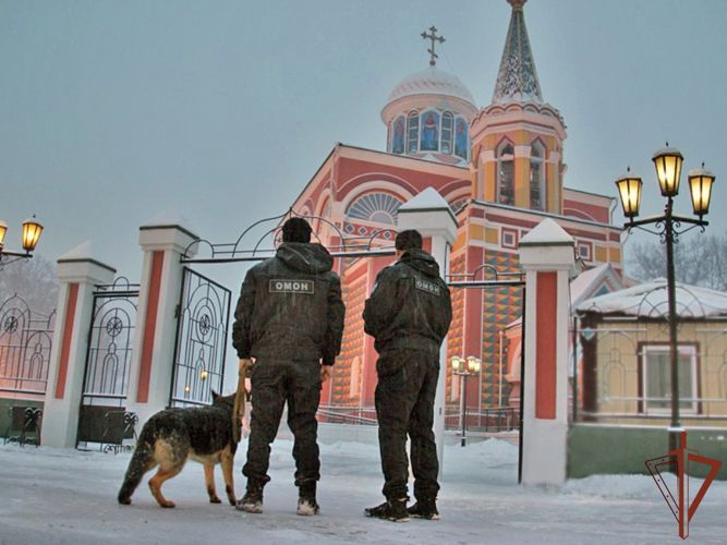 Росгвардия обеспечила безопасность жителей Сибири в крещенскую ночь 