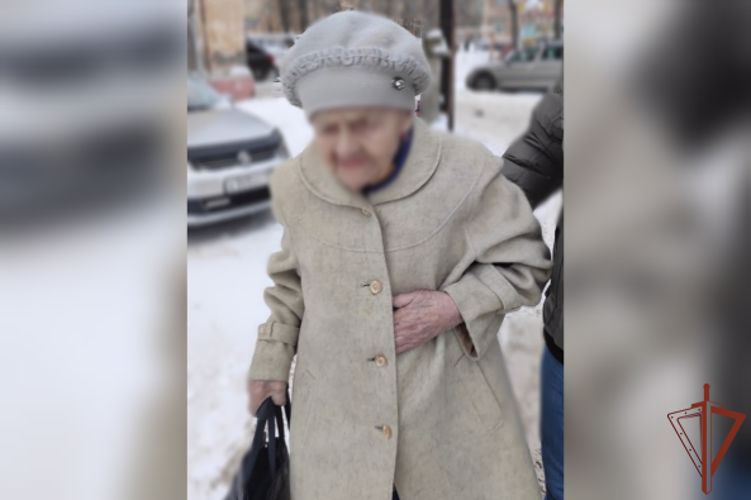 Росгвардейцы пришли на помощь пожилой жительнице Северодвинска, страдающей потерей памяти