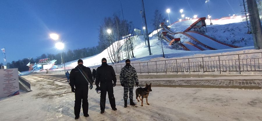 Росгвардия обеспечивает в Красноярском крае безопасность этапов Кубка мира FIS по сноуборду 