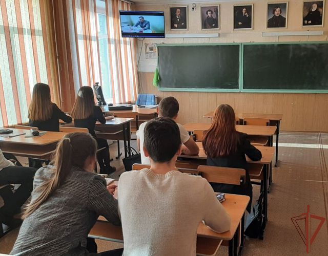В регионах Центрального федерального округа росгвардейцы провели ряд мероприятий, посвященных годовщине прорыва блокады Ленинграда