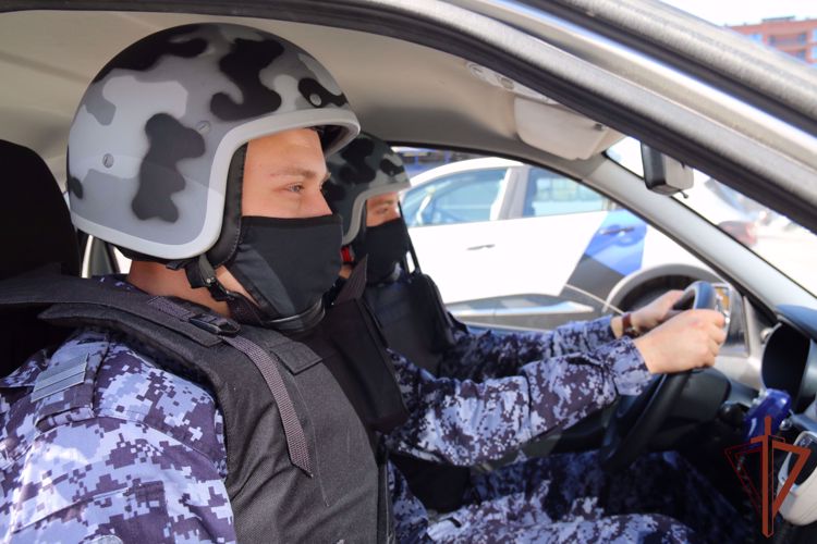 Нарядом вневедомственной охраны Росгвардии в Москве задержаны подозреваемые в причинении вреда здоровью человека
