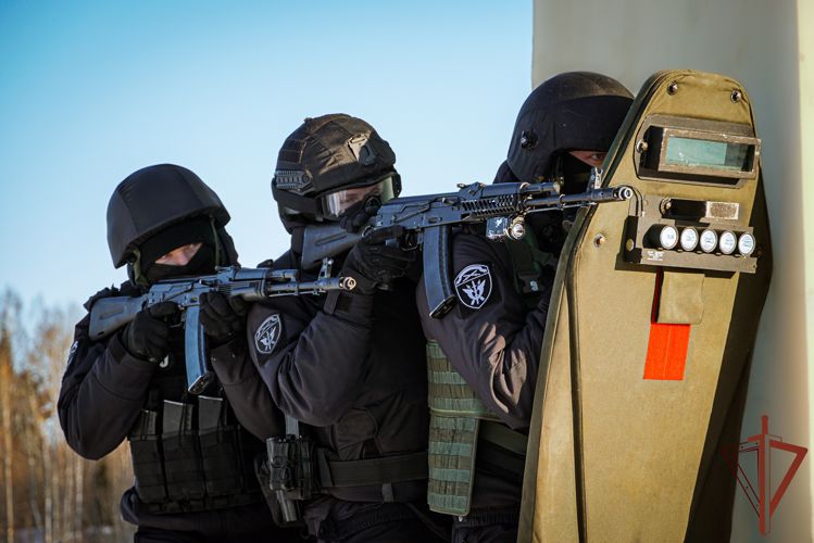 При участии  СОБР Росгвардии в Великом Новгороде  пресечена незаконная игорная деятельность