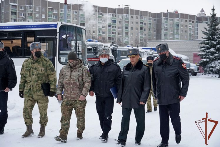 Командующий Центральным округом Росгвардии проинспектировал подразделения ведомства в Воронежской области