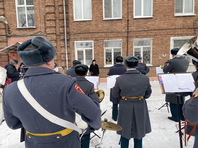 Под музыку оркестра Росгвардии в Томске отметил своё 96-летие ветеран Великой Отечественной 