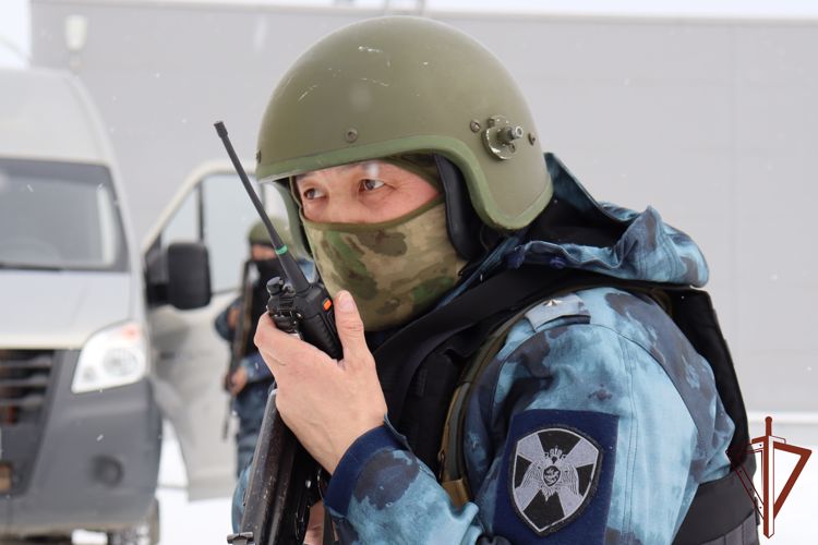 Сотрудники ОМОН Росгвардии задержали руководителя незаконной религиозной организации в Республике Алтай 