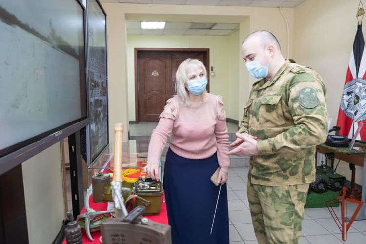 Ко Дню инженерных войск в Росгвардии открылась выставка современных технических средств и уникальных исторических экспонатов