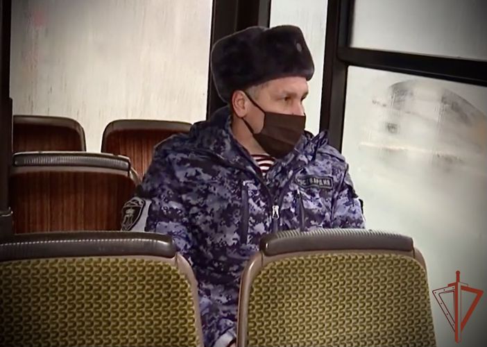 Сотрудник Росгвардии спас жизнь пассажиру автобуса (ВИДЕО)