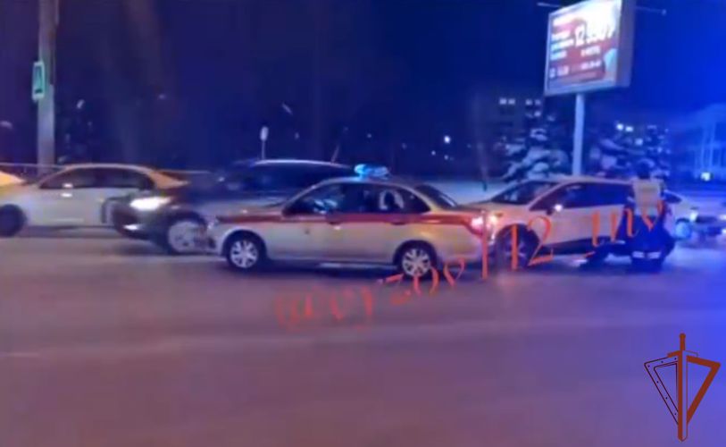 В Казани росгвардейцы остановили автомобиль с нетрезвым водителем, перевозивший детей в багажнике