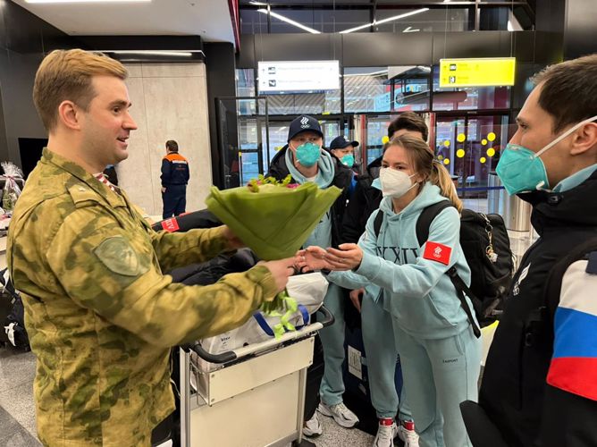 В Москве торжественно встретили спортсменов Росгвардии, вернувшихся из Пекина