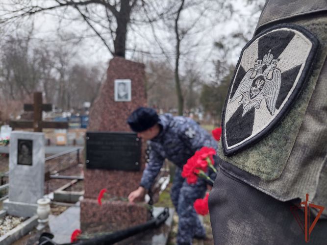 Дань уважения подвигу легендарного крейсера «Варяг» отдали росгвардейцы в Ростове-на-Дону