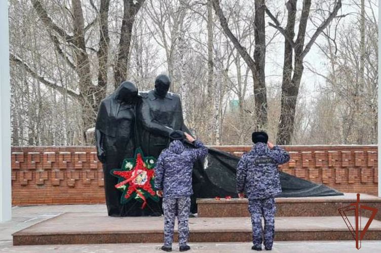 В Уральском округе Росгвардии состоялись памятные мероприятия, посвященные 79-й годовщине Сталинградской битвы