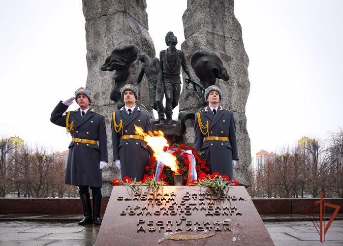 Росгвардейцы Северо-Западного округа почтили память погибших воинов-интернационалистов 
