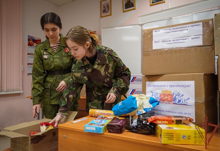 Росгвардейцы Северо-Западного округа получили праздничные посылки в рамках акции к 23 февраля