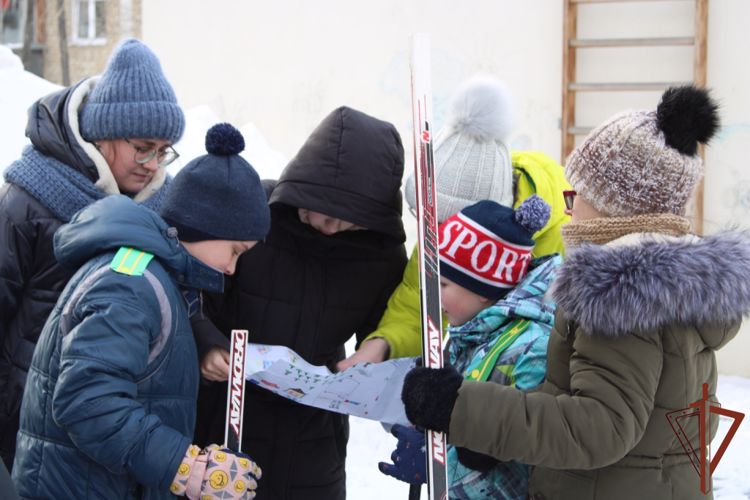 Росгвардия провела «Зарницу» для воспитанников детского социального центра на Урале