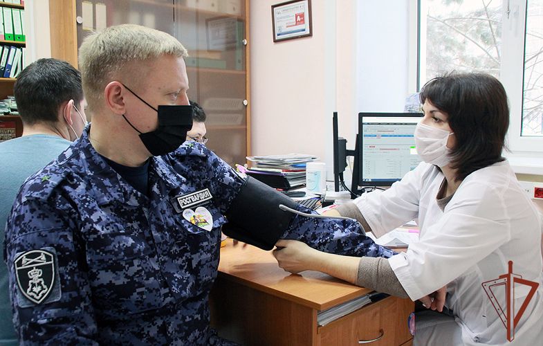 В Оренбуржье росгвардейцы дали старт акции «Я - защитник Отечества, я – донор!» 