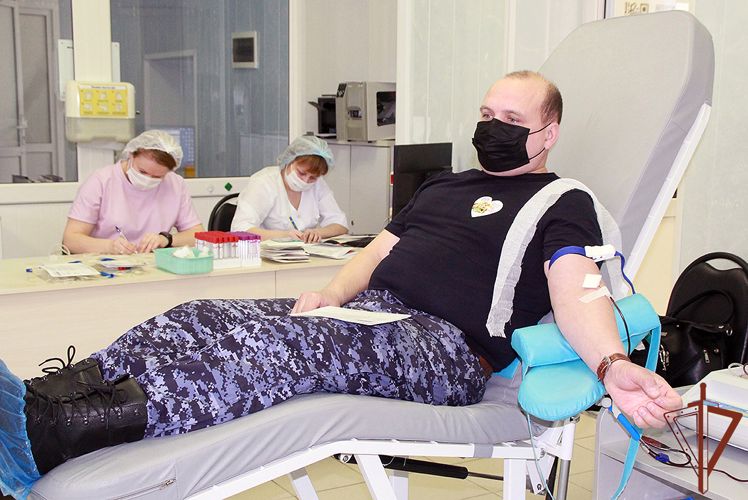 В Оренбуржье росгвардейцы дали старт акции «Я - защитник Отечества, я – донор!» 