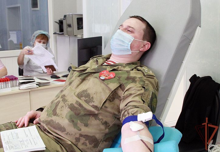 В Оренбуржье росгвардейцы дали старт акции «Я - защитник Отечества, я – донор!» 