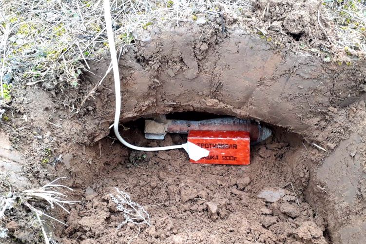 Боеприпас времен Великой Отечественной войны обезвредили росгвардейцы в Калмыкии 