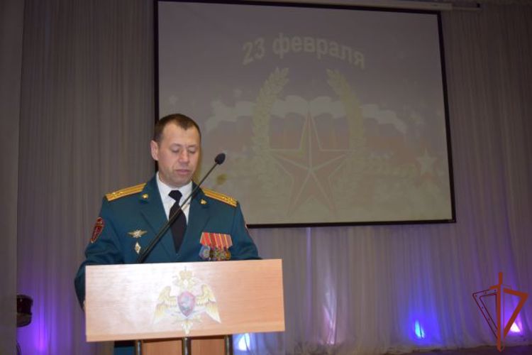 В Саровском соединении Росгвардии военнослужащие по призыву получили подарки в рамках акции «Посылка солдату»