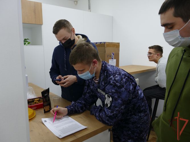Росгвардия продолжает оказывать адресную помощь находящимся на самоизоляции томичам