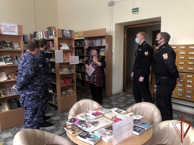 В Уральском округе Росгвардии состоялись памятные мероприятия, посвященные 79-й годовщине Сталинградской битвы