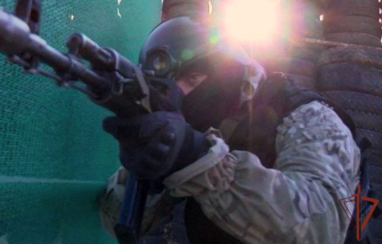 При содействии СОБР «Вектор» Росгвардии пресечена деятельность по незаконному изготовлению оружия