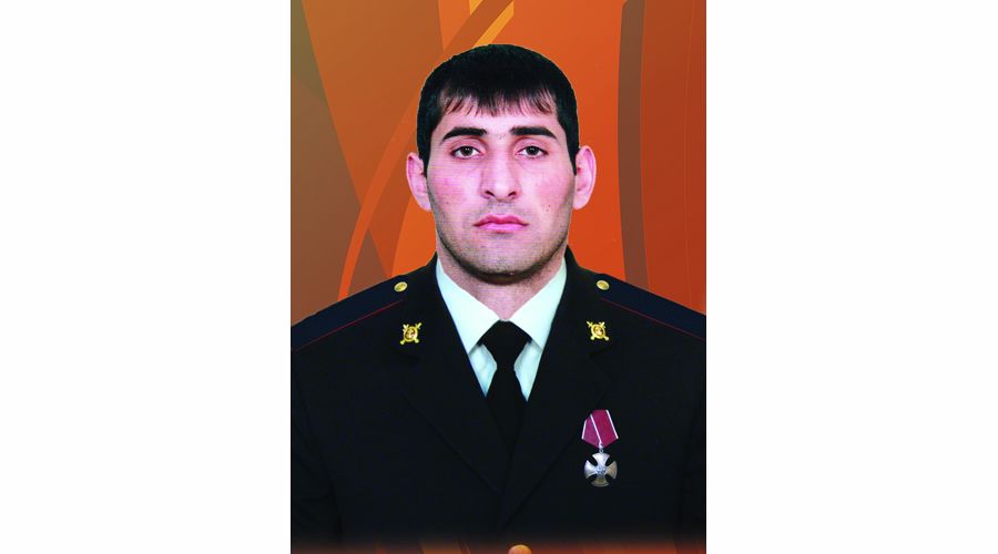 Мемориальную доску погибшему воину правопорядка открыли в Дагестане