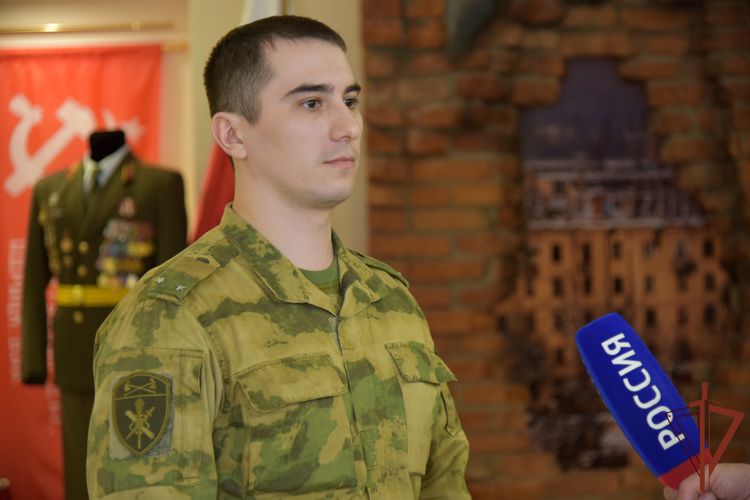 Журналисты телеканала «Удмуртия» познакомили зрителей с династией росгвардейцев