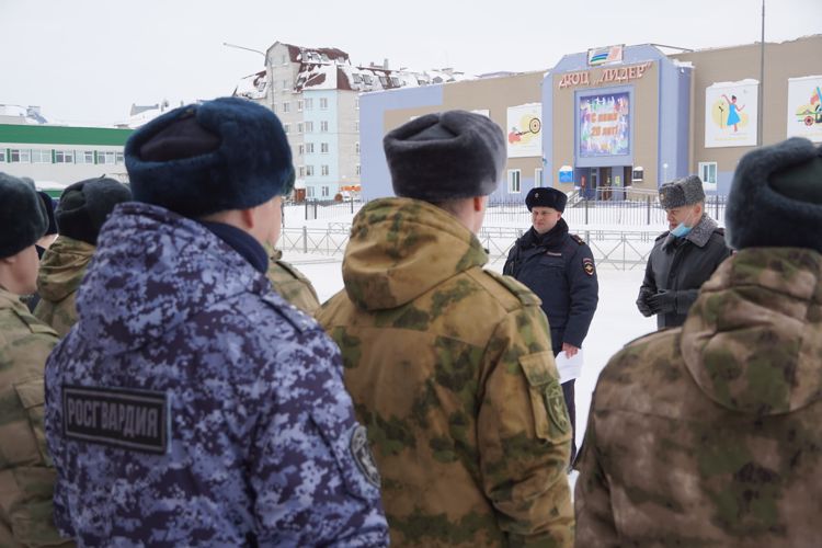 В Нарьян-Маре личный состав Росгвардии и полиции обеспечил безопасность проведения концерта «Русская весна»