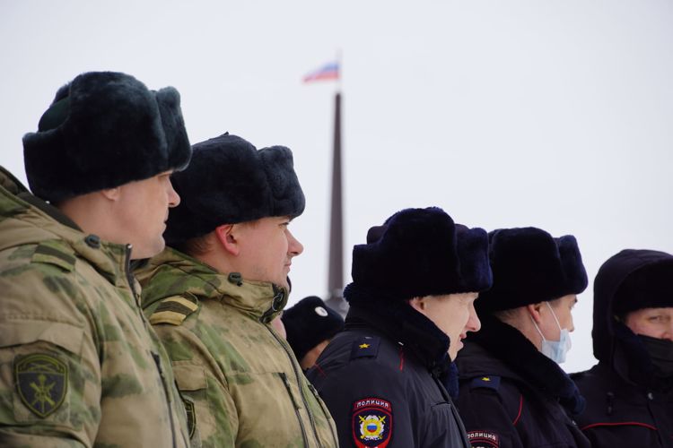 В Нарьян-Маре личный состав Росгвардии и полиции обеспечил безопасность проведения концерта «Русская весна»