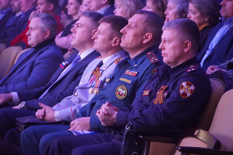 В Нарьян-Маре личный состав Росгвардии и полиции обеспечил безопасность проведения концерта «Русская весна»