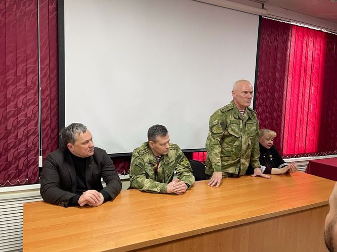 Командующий Северо-Кавказским округом посетил госпиталь Росгвардии в Пятигорске 