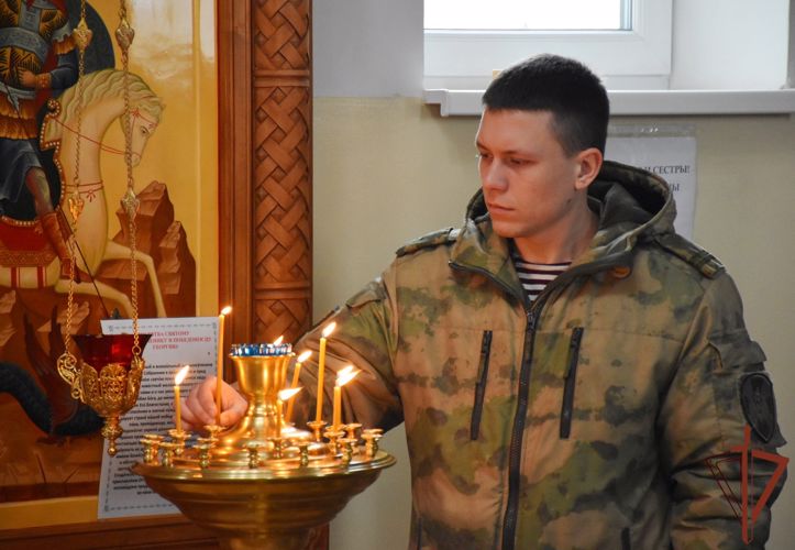 На юге России военнослужащие и сотрудники Росгвардии принимают поздравления с профессиональным праздником