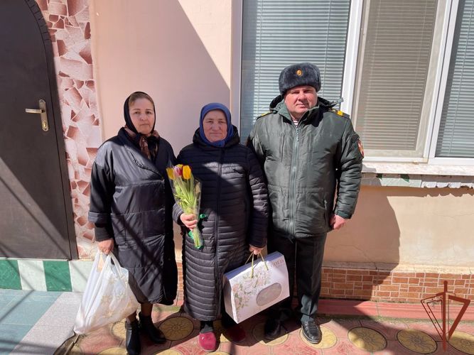 Росгвардейцы навестили семьи погибших сослуживцев в Дагестане