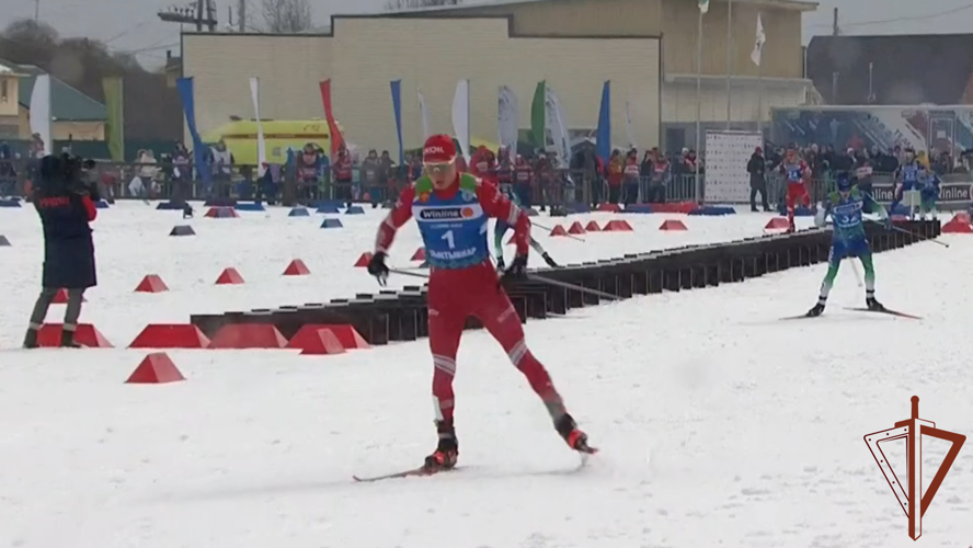 Росгвардеец Александр Большунов выиграл скиатлон на Чемпионате России по лыжным гонкам
