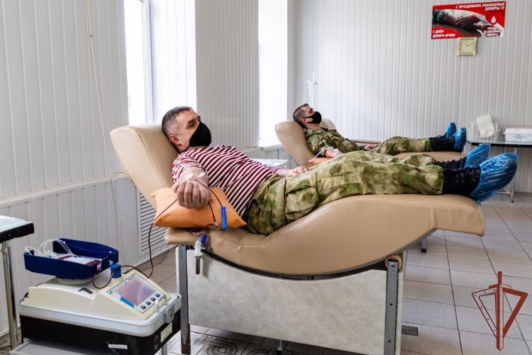 В Пятигорске росгвардейцы поддержали всероссийскую донорскую акцию