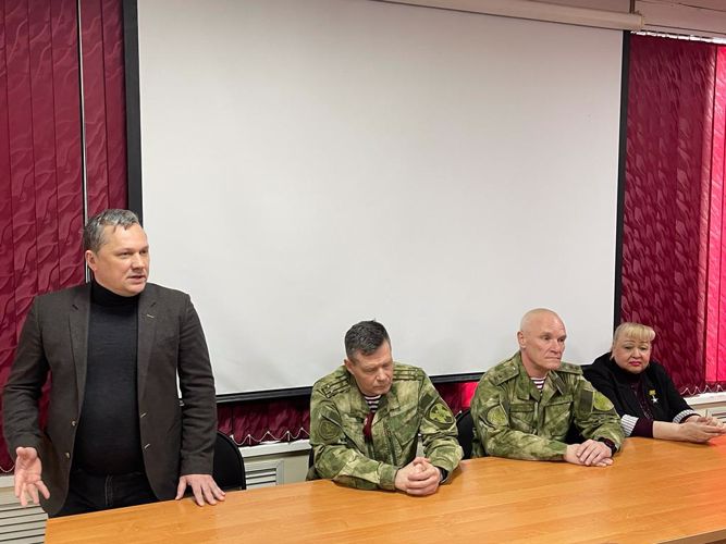 Командующий Северо-Кавказским округом посетил госпиталь Росгвардии в Пятигорске 