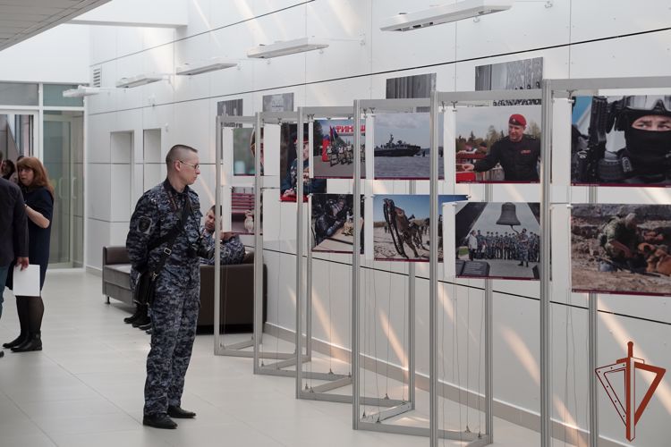 В преддверии Дня Росгвардии более 500 юных москвичей побывали в гостях у различных подразделений ведомства