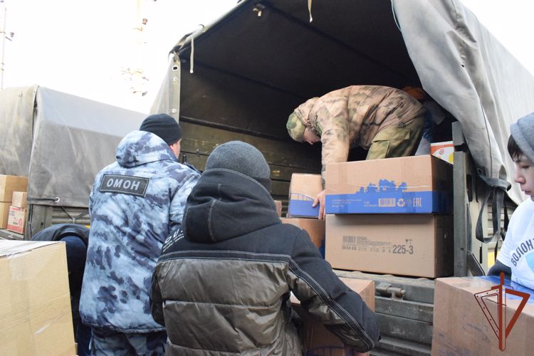 Посылки от земляков получат росгвардейцы из Дагестана