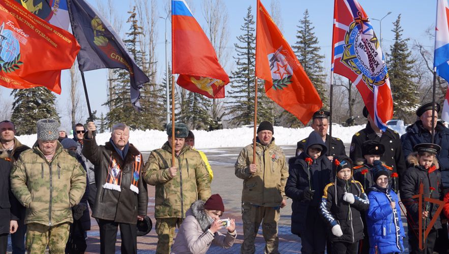 Ветераны войск правопорядка из Саратова провели автопробег в поддержку российской армии
