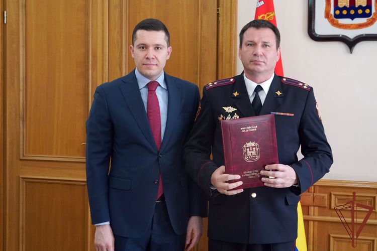 Губернатор Калининградской области наградил сотрудников и военнослужащих Росгвардии (видео)