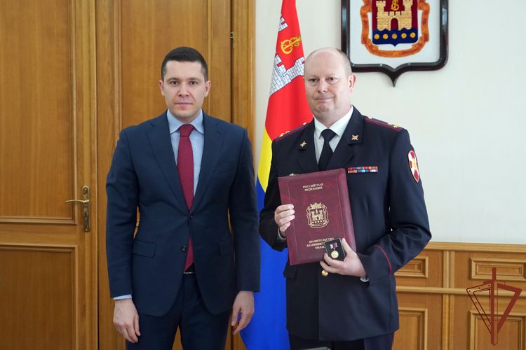 Губернатор Калининградской области наградил сотрудников и военнослужащих Росгвардии (видео)