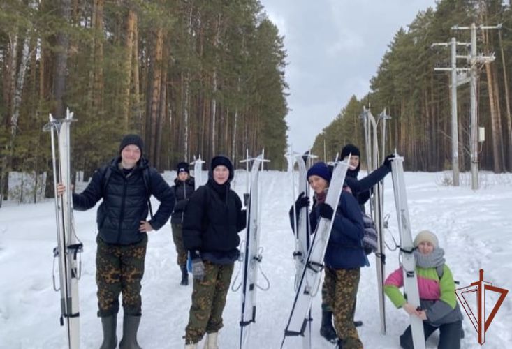 На Урале ветераны Росгвардии поддержали всероссийские акции в поддержку участников специальной операции на Украине (видео)