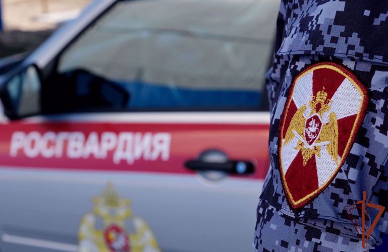 Патруль Росгвардии задержал в Челябинске мужчину, который более семи лет скрывался от органов правосудия 
