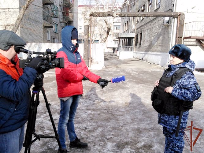 Сюжеты об акции Росгвардии «Женщины в погонах» покажут на уральском ТВ (видео)