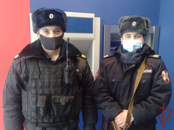Росгвардейцы пришли на помощь жителю Кузбасса во время приступа заболевания